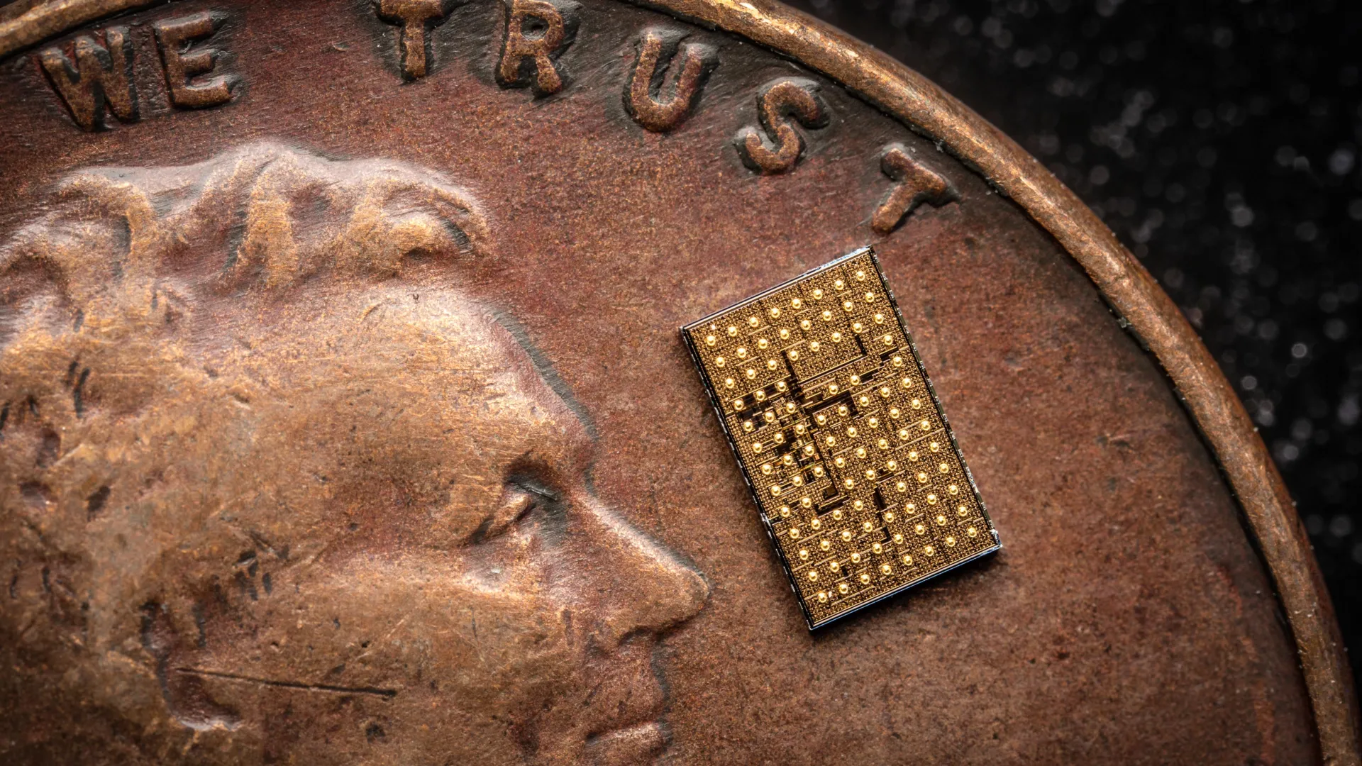 이 새로운 칩은 데이터 센터의 에너지 낭비를 줄일 수 있습니다